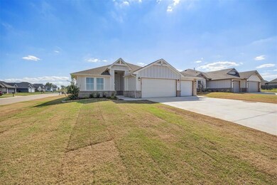 1211 Ariana St, Shawnee, OK 74804 - photo 3