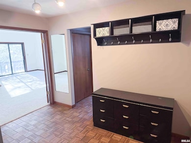 1318 W Featherwood Dr, Dunlap, IL 61525 - photo 6