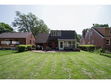 2808 43rd St, Des Moines, IA 50310 - photo 2