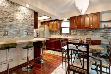 955 Pinewood-mls-16