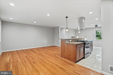 4402 Braeside Ct, Lanham, MD 20706 - photo 6