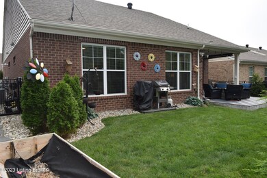 8802 Sanctuary Ln, Louisville, KY 40291 - photo 4