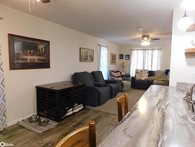 606 S Elm St, Creston, IA 50801 - photo 4