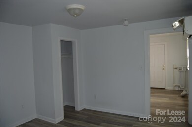 517 S Elm St, Statesville, NC 28677 - photo 5