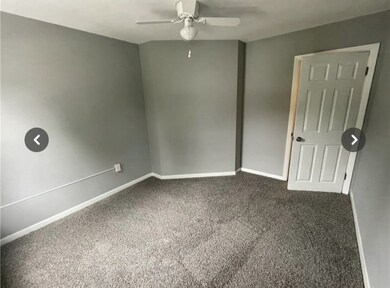 31 Centre St, West Warwick, RI 02893 - photo 5