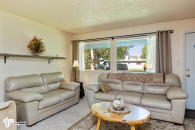42-Living Room 2-ELKO5860