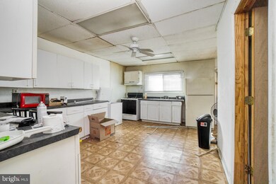 150 W Jefferson St, Paulsboro, NJ 08066 - photo 7