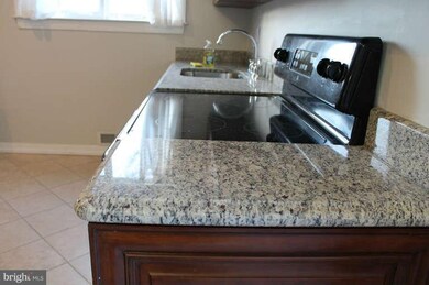 12216 Kendall Ct, Silver Spring, MD 20902 - photo 7