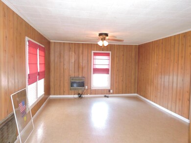 402 Oakdale St, Manchester, TN 37355 - photo 5