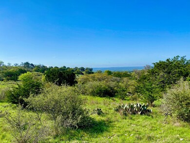 56 S Cielo Vista Ct unit 6, Fredericksburg, TX 78624 - photo 2