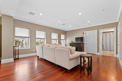 440 Commercial St unit 201, Boston, MA 02109 - photo 3