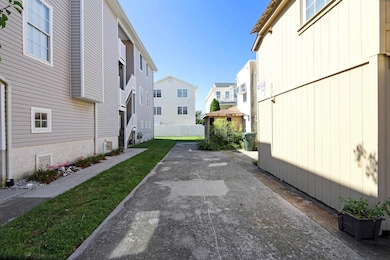 208 E Maple Ave, Wildwood, NJ 08260 - photo 3