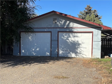 850 1st St W, Hardin, MT 59034 - photo 4