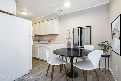 4189 Amboy Rd unit 2A, Staten Island, NY 10308 - photo 6