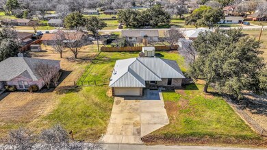 721 Red Bud Dr, Azle, TX 76020 - photo 2