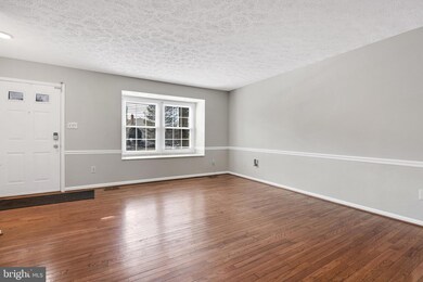 13220 Custom House Ct, Fairfax, VA 22033 - photo 5