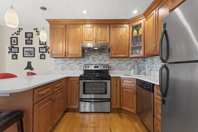 158 Quincy Shore Dr unit 89, Quincy, MA 02171 - photo 3