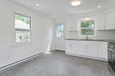22 Hackett Cir N, Stamford, CT 06906 - photo 5