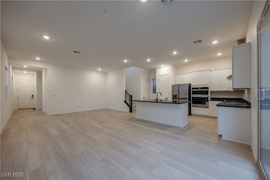 119 Silver Run Ln, Las Vegas, NV 89138 - photo 4