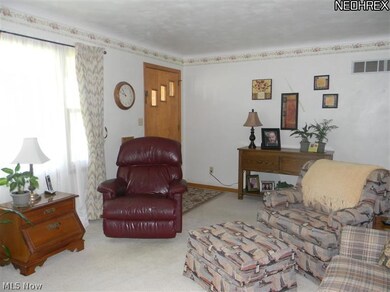 578 Como St, Struthers, OH 44471 - photo 6