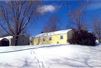 20 Edbert Dr, Holyoke, MA 01040 - photo 2