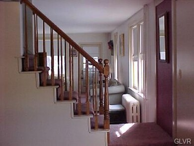 230 W Fairview St, Bethlehem, PA 18018 - photo 3