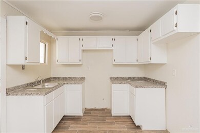 305 San Angelo Dr, Alamo, TX 78516 - photo 7