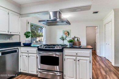 1004 Roselawn-17