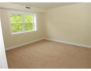 86 Greenleaf St unit 204, Quincy, MA 02169 - photo 4