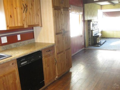 228 NW 2nd Ave, John Day, OR 97845 - photo 5