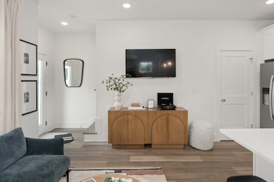 photos of similar model and not of actual home.