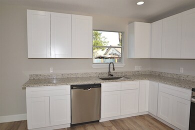 4506 Russell St, Houston, TX 77026 - photo 7