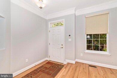 11814 Regents Park Dr, Germantown, MD 20876 - photo 3