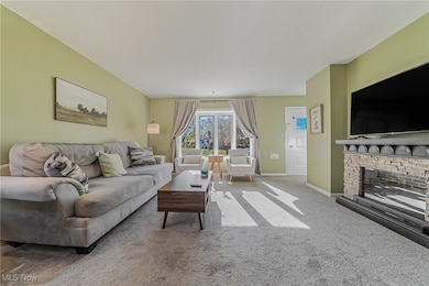 16320 Cynthia Dr, Brook Park, OH 44142 - photo 5