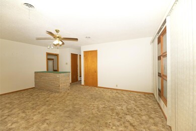 606 Line Dr, Gainesville, TX 76240 - photo 6