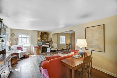 Hardwood floors through out