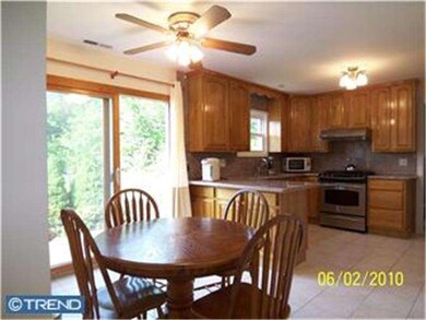 43 Sturbridge Dr E, Piscataway, NJ 08854 - photo 5