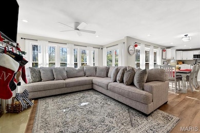 836 Wheelwright Dr, Ballwin, MO 63021 - photo 3