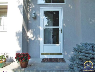 4005 SW Stonybrook Dr, Topeka, KS 66610 - photo 2