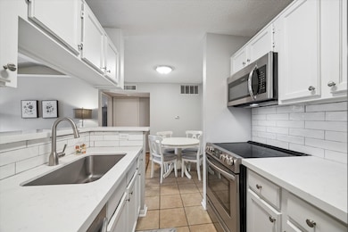 2121 Hepburn St unit 208, Houston, TX 77054 - photo 5