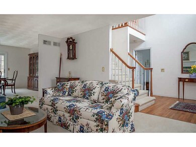 Living Room. Spacious Living Room
