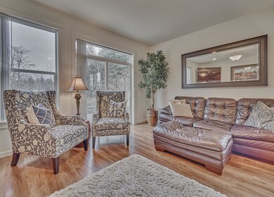 Great room (pic) 1