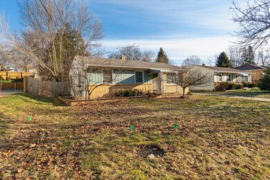 02-1079-Coldbrook-St-NE-Grand-Rapids-MI-