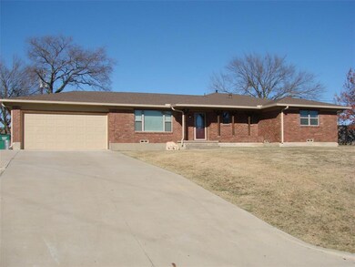 2115 Shipley St, Gainesville, TX 76240 - photo 2