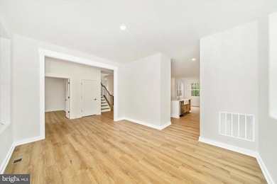 8304 Patience Ln, Glen Burnie, MD 21108 - photo 6