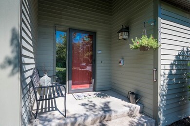 608 Fairway Village, Leeds, MA 01053 - photo 4