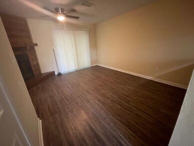 1831 Sylvan Ct unit D, Tallahassee, FL 32303 - photo 2