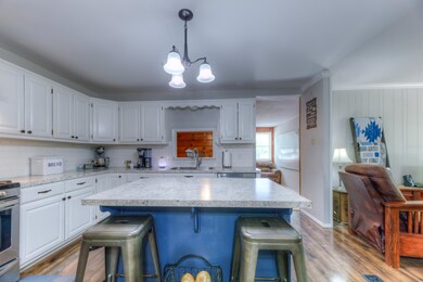 007_Main Kitchen 2