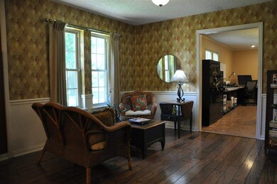 1409 Jeff Davis Dr, Tyler, TX 75703 - photo 6