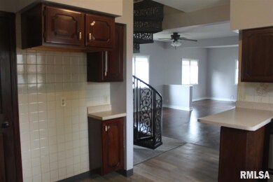 2135 Jefferson Ave, Davenport, IA 52803 - photo 4